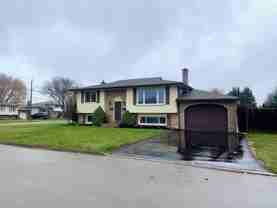 32 Bendingroad Cres - Photo 1 of 1
