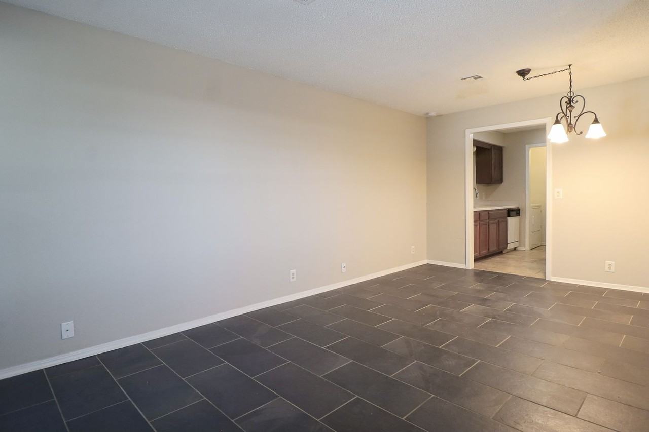 2421 E 87th St #261 - Photo 2 of 14