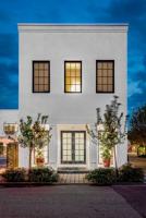 featured image of 207 E Intendencia St