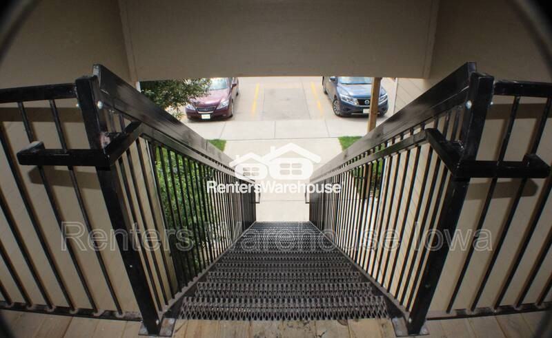 2000 Meadow Ct #410 - Photo 4 of 21