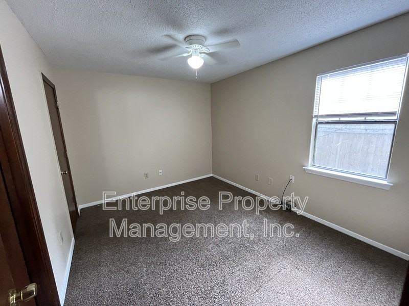 3729 Wyndance Cove - Photo 3 of 17