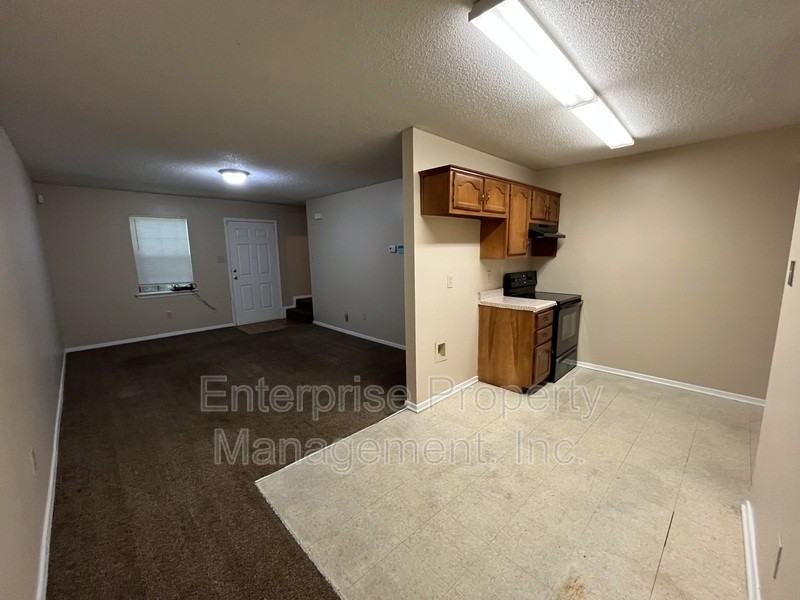 3729 Wyndance Cove - Photo 7 of 17