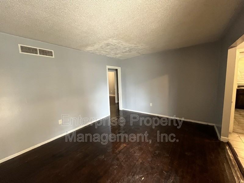 1848 Woodburn Drive - Photo 4 of 25