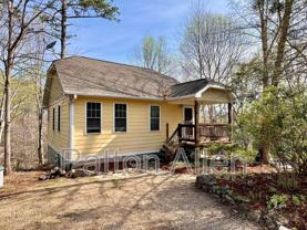 430 Riverview Dr - Photo 1 of 1