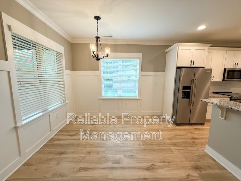 945 Lynch Rd - Photo 4 of 25