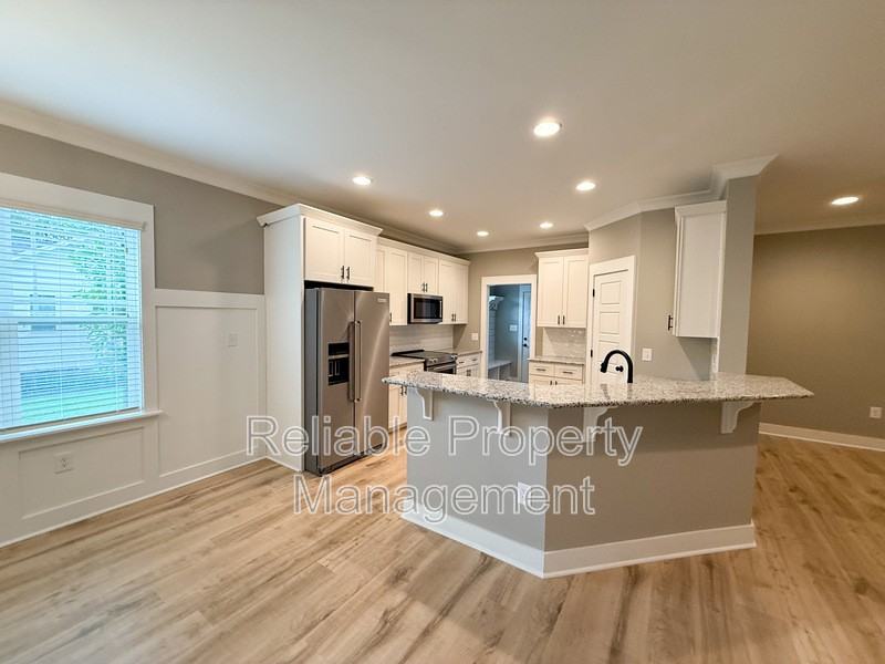 945 Lynch Rd - Photo 5 of 25