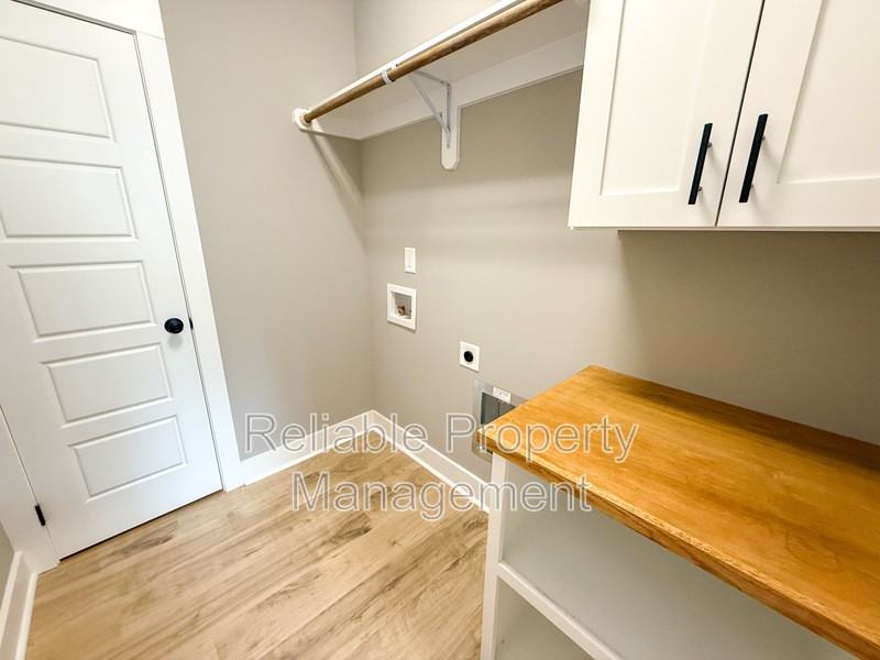 945 Lynch Rd - Photo 6 of 25