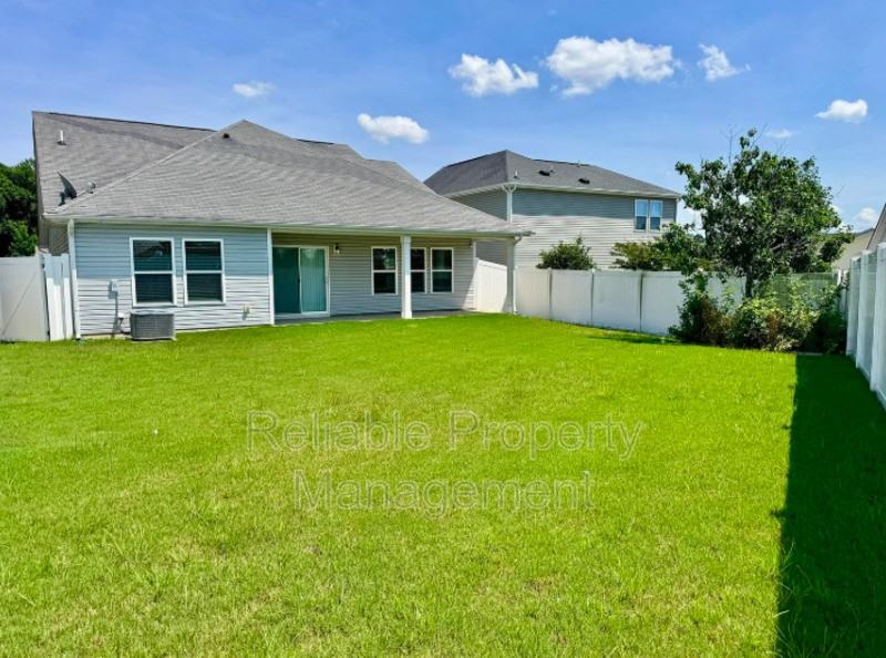 944 Avondale Dr - Photo 2 of 16