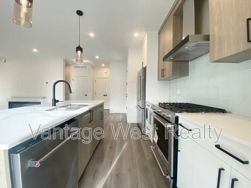 400 Morrison Ave #2 - Photo 6 of 43