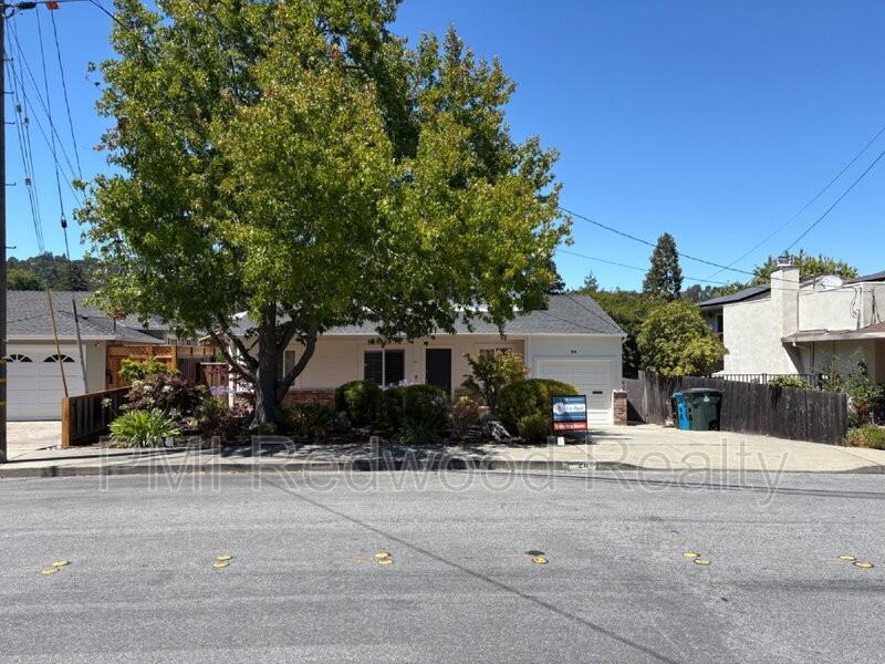 24 Hilltop Dr - Photo 4 of 45