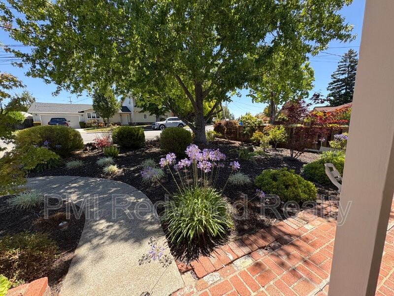 24 Hilltop Dr - Photo 6 of 45