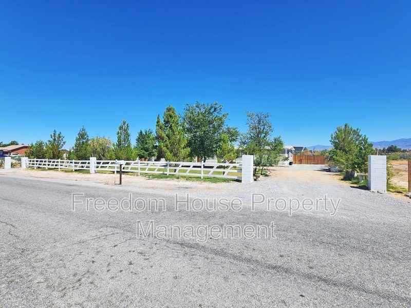 1830 Casey Rd - Photo 2 of 30