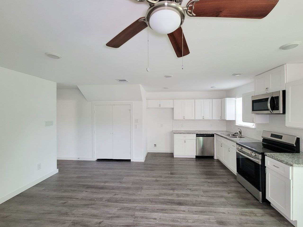 8122 Sterlingshire St #A - Photo 6 of 25