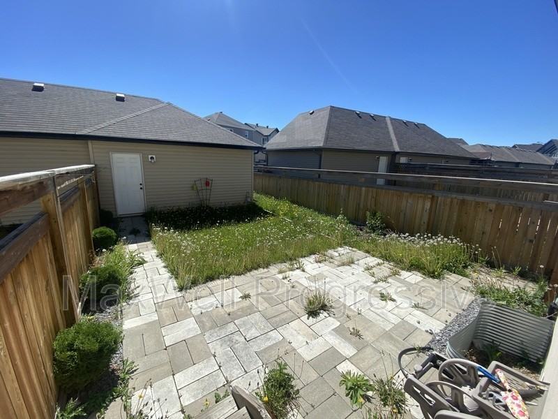 315 Desrochers Blvd Sw - Photo 3 of 18