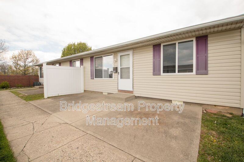 834 Randler Ave - Photo 2 of 10