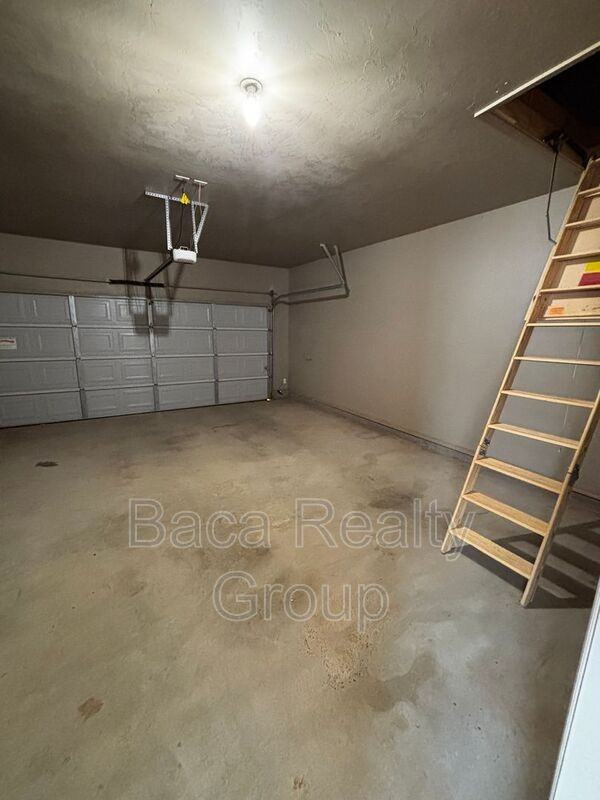 1859 Post Oak Rd - Photo 3 of 29