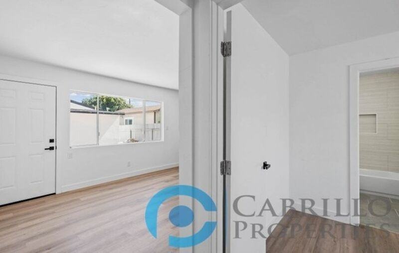 207 E 1st St #A - Photo 6 of 19