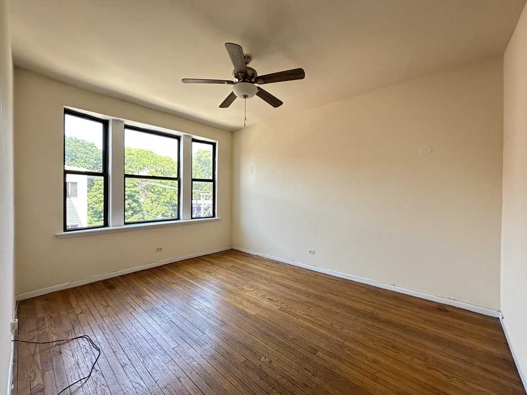 3147 W Medill Ave #3 - Photo 6 of 21
