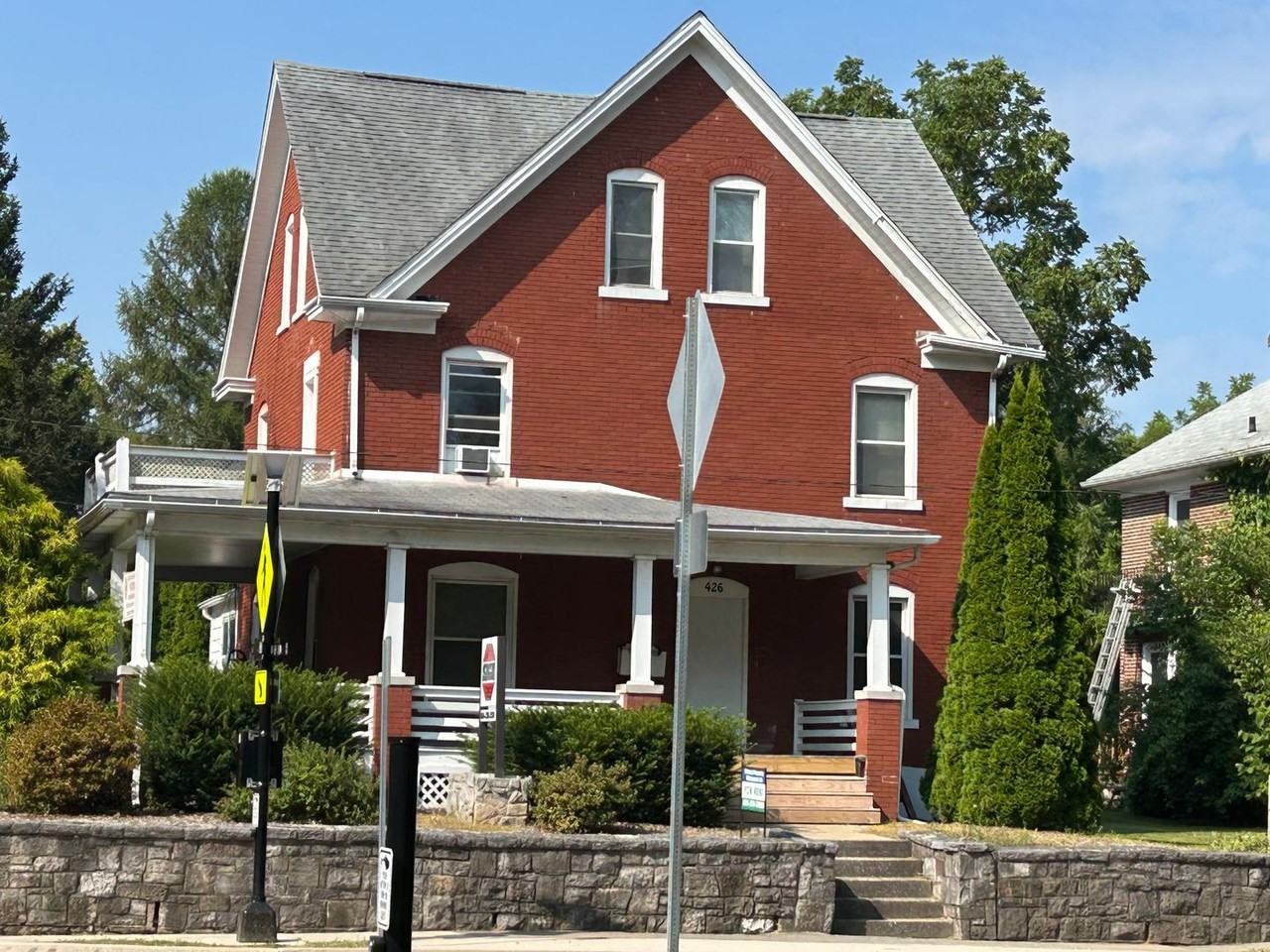 426 S Atherton St Uppr - Photo 2 of 22