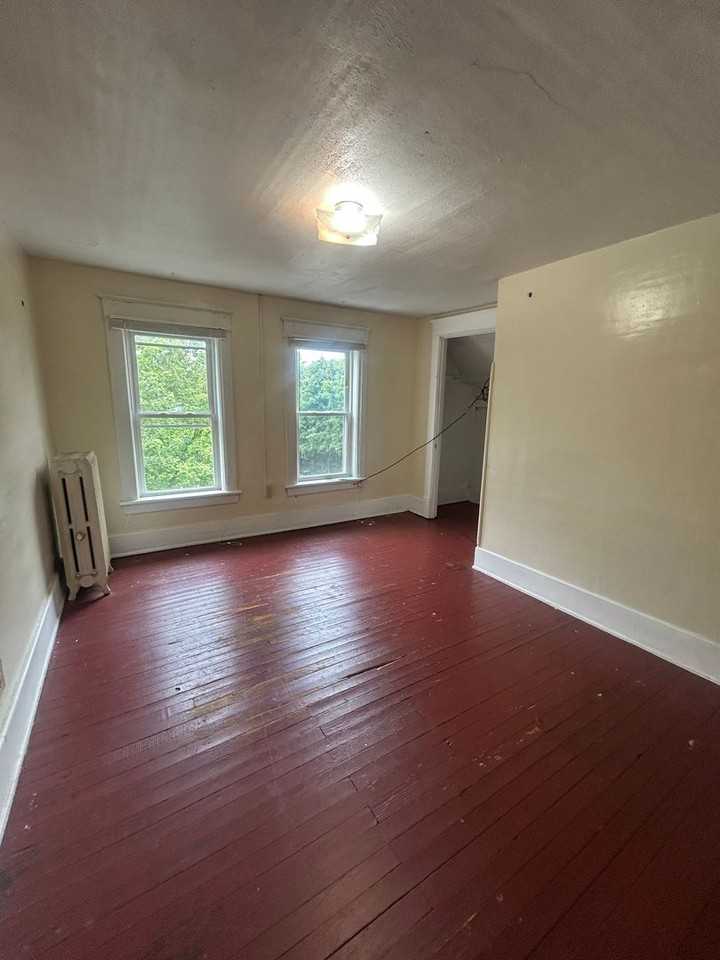 426 S Atherton St Uppr - Photo 7 of 22
