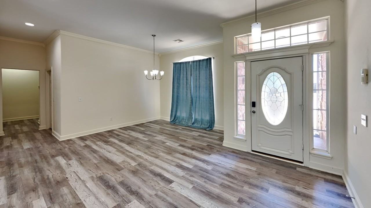 16521 Fenwick Blvd - Photo 5 of 32