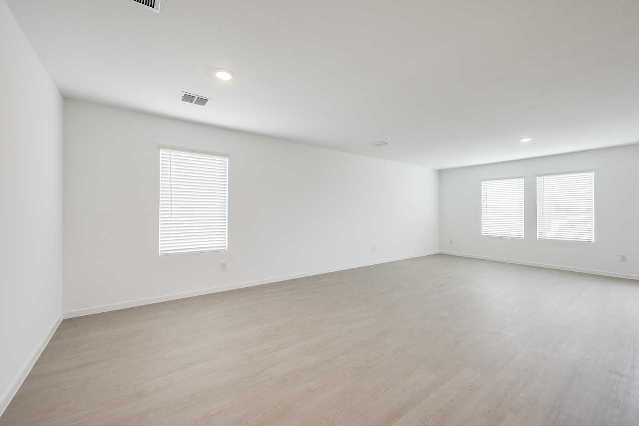 4945 Draper Ridge Dr - Photo 3 of 16