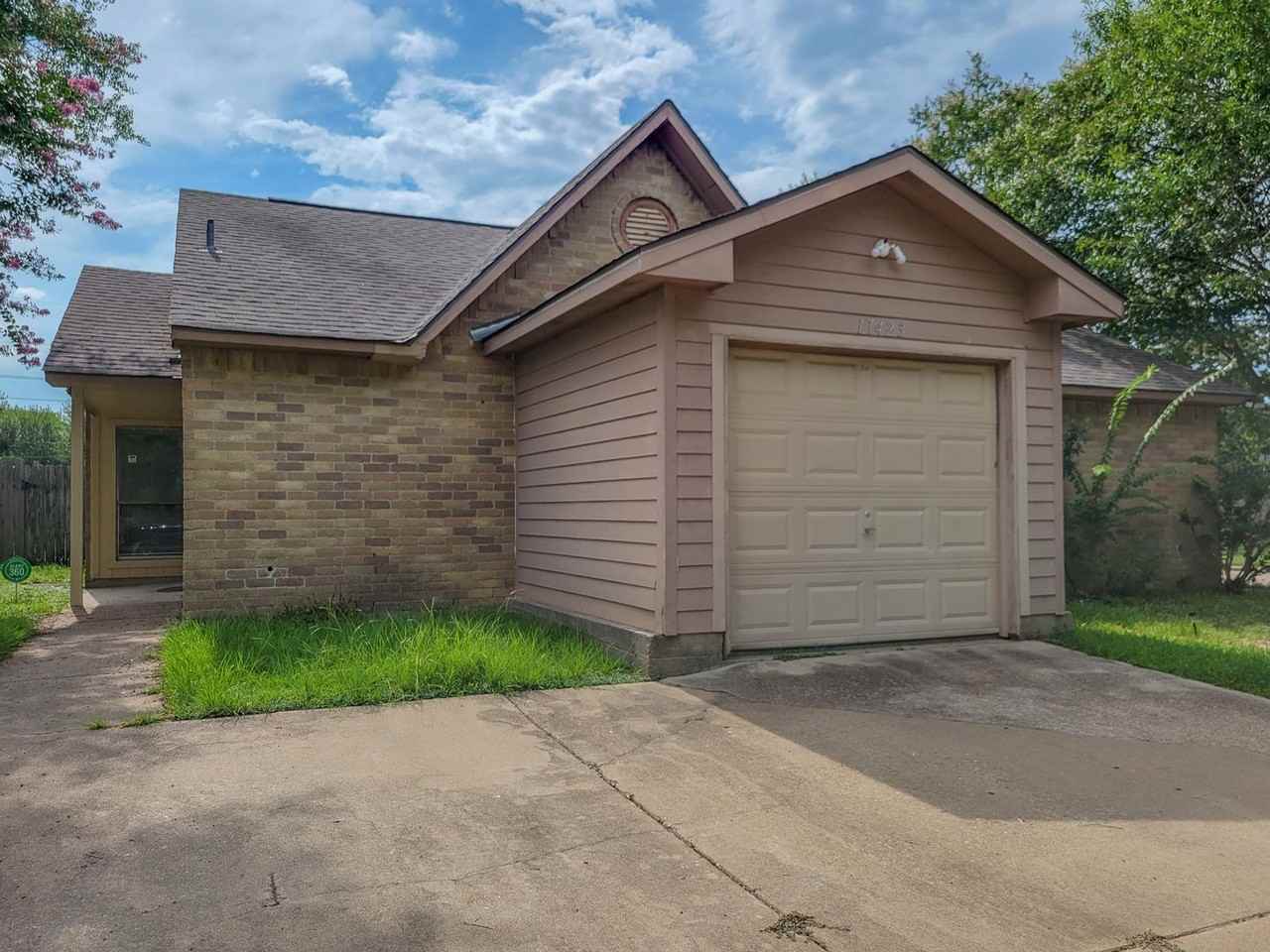 17423 Ranch Country Rd - Photo 2 of 32