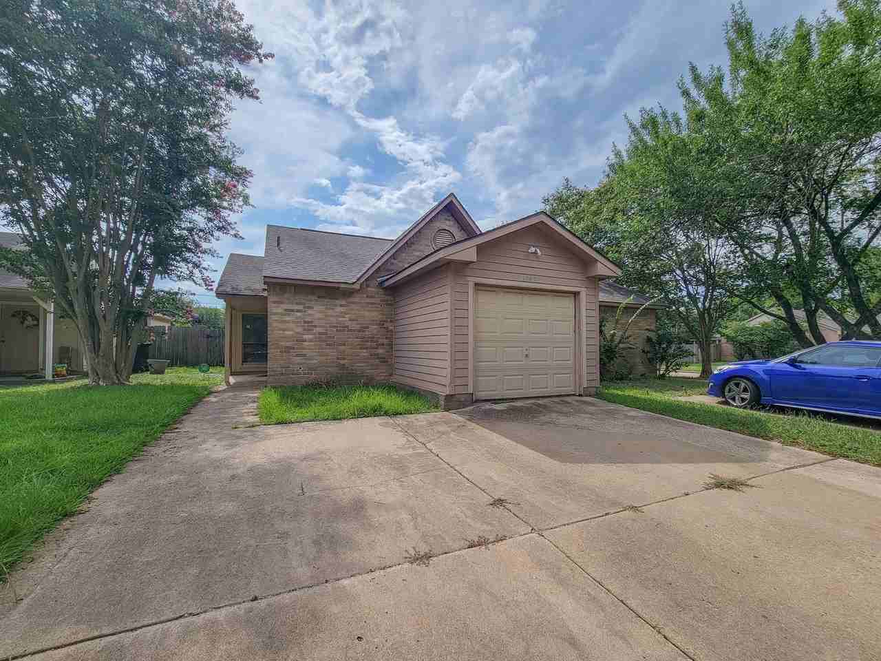 17423 Ranch Country Rd - Photo 3 of 32