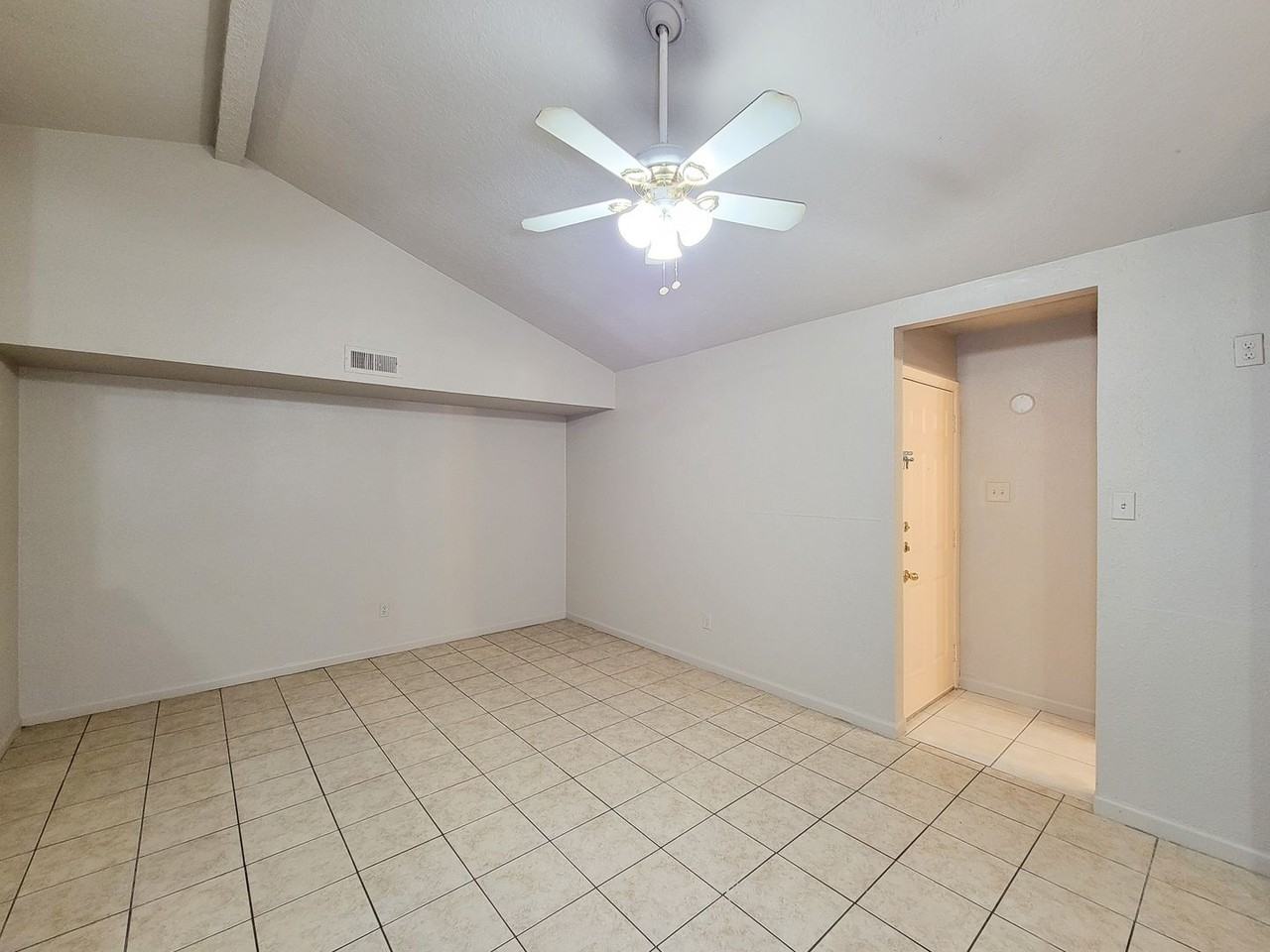 17423 Ranch Country Rd - Photo 4 of 32