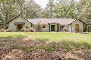 featured image of 241 Plantation Creek Rd
