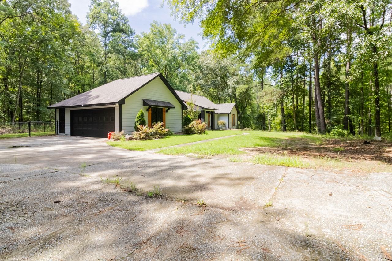 241 Plantation Creek Rd - Photo 3 of 22