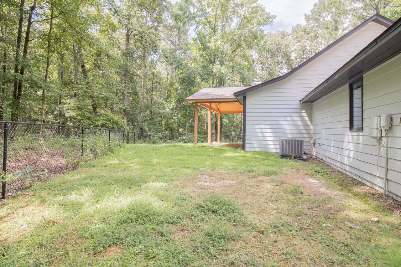 241 Plantation Creek Rd - Photo 4 of 22