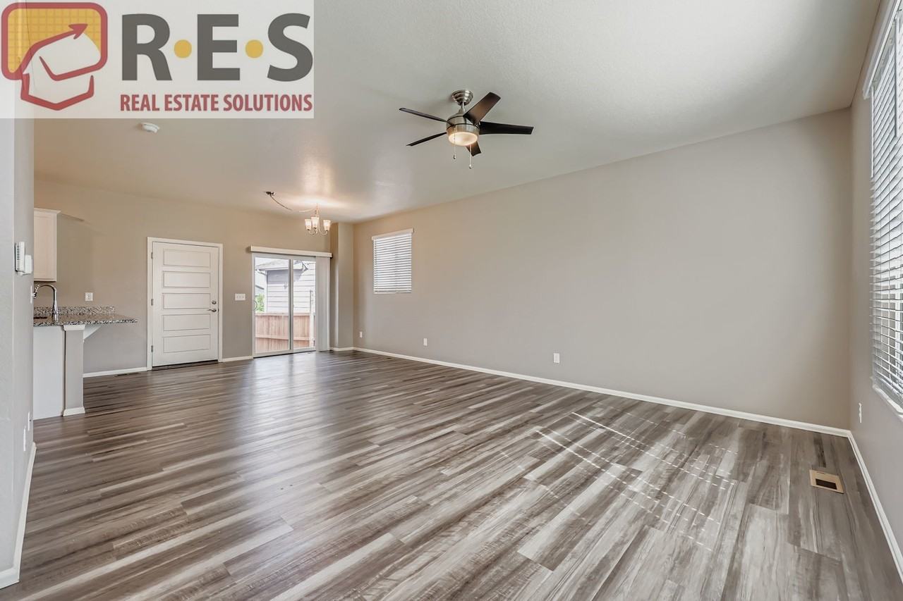 6902 Longpark Dr - Photo 6 of 28