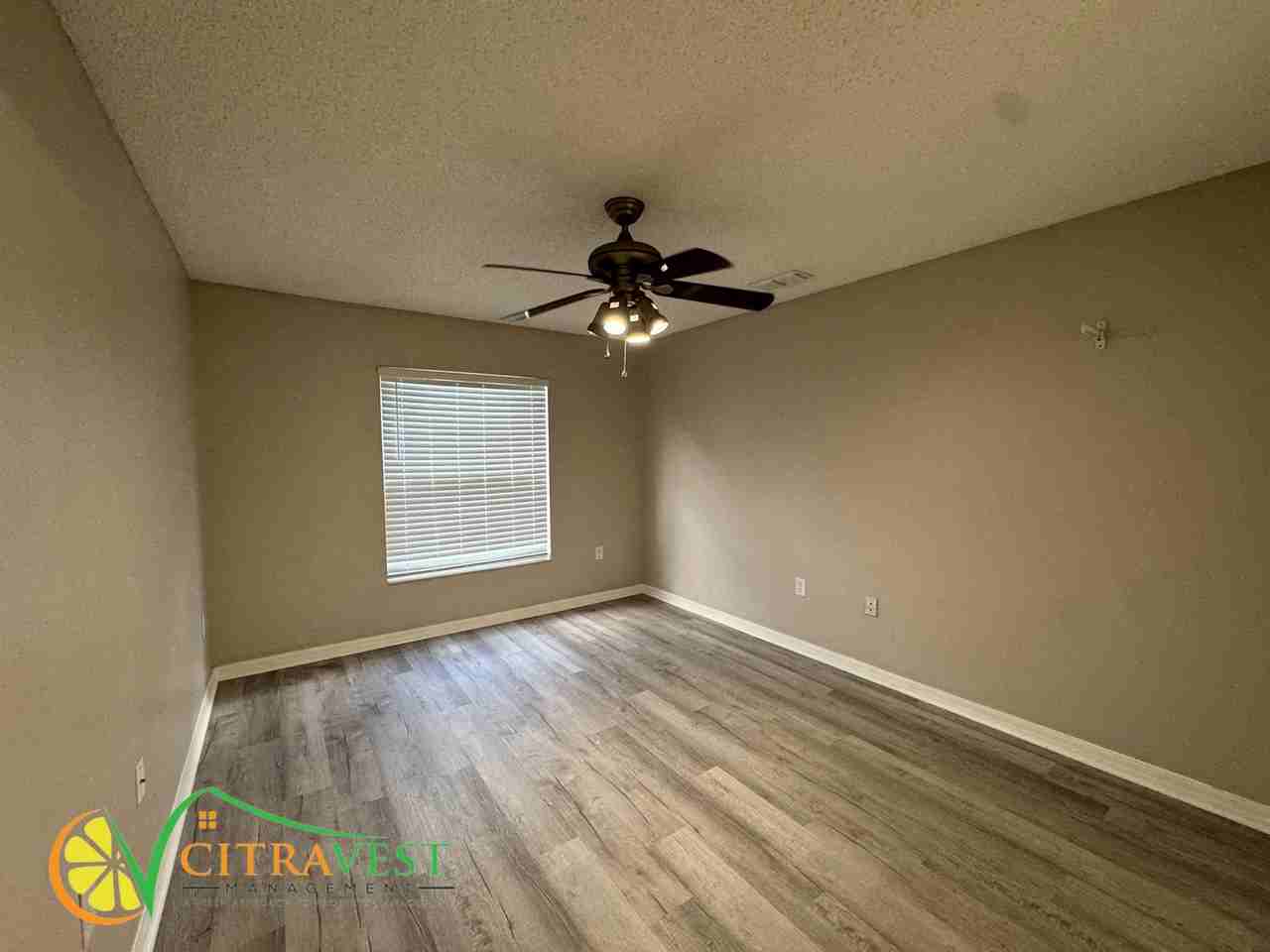 539 Royal Ridge Dr - Photo 7 of 14