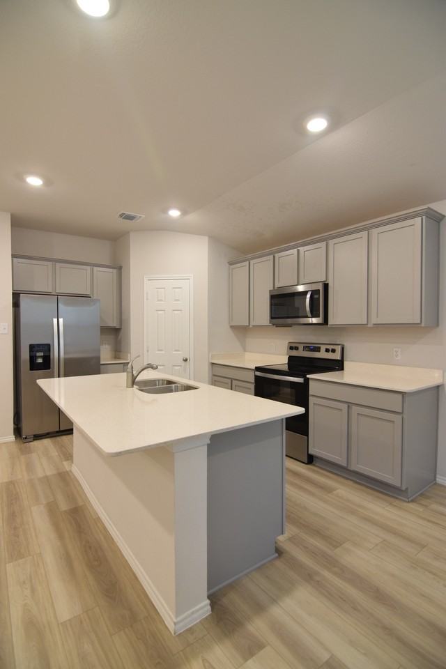 1424 Merritt St - Photo 4 of 18