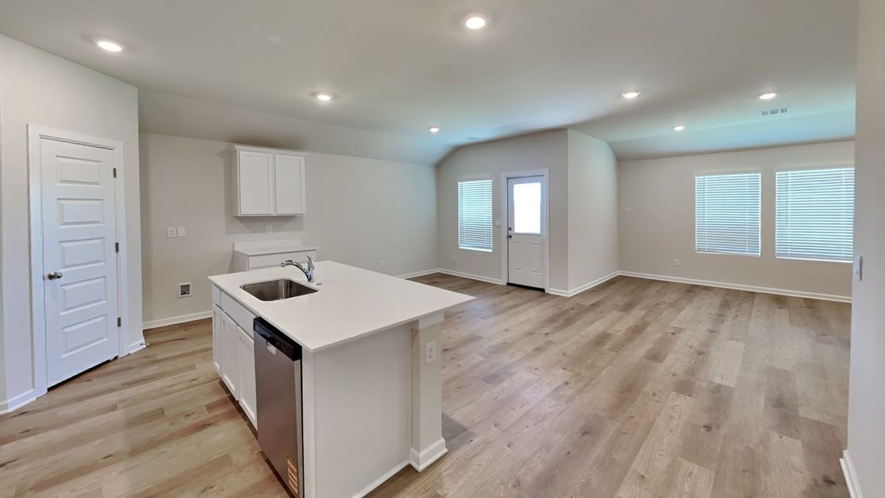 8320 Nw 61st St - Photo 6 of 26