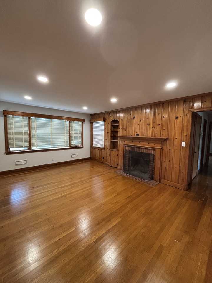 1801 S Talbott Pl - Photo 2 of 10