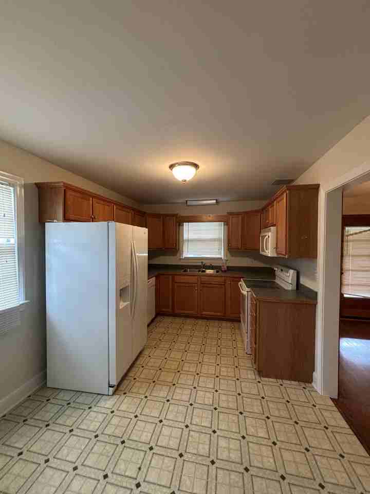 1801 S Talbott Pl - Photo 3 of 10