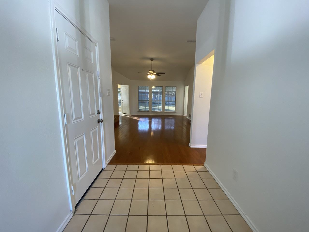 4904 Redwater Dr - Photo 3 of 27