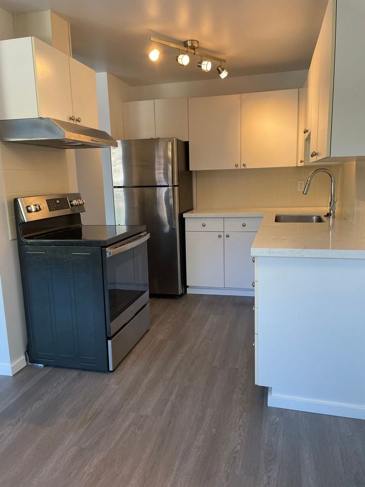 Ekilai Apartments - Photo 3 of 36