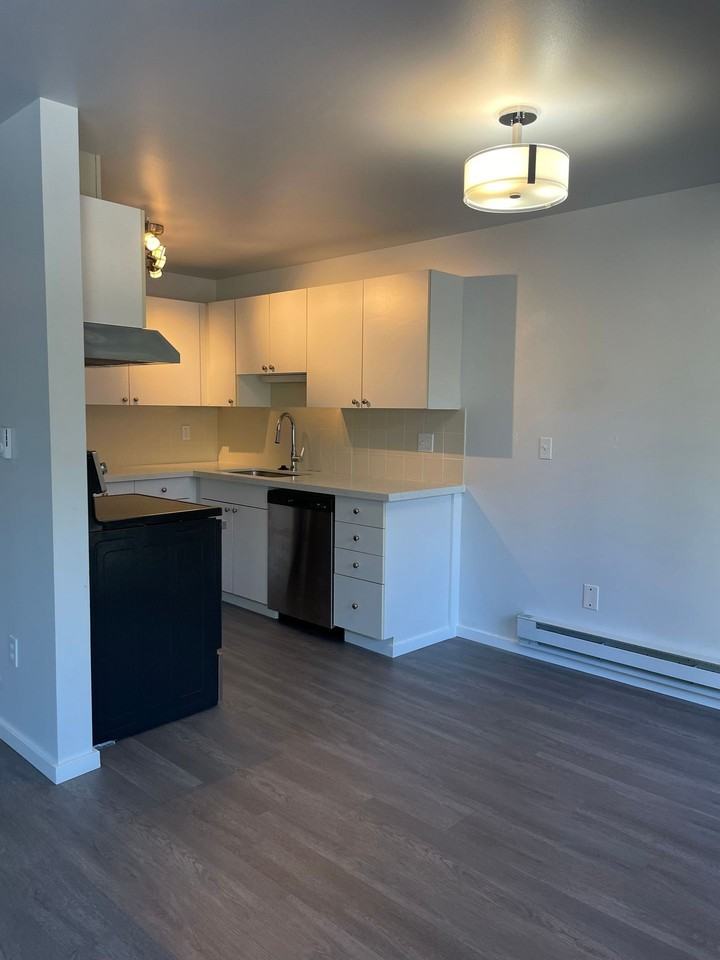 Ekilai Apartments - Photo 4 of 36