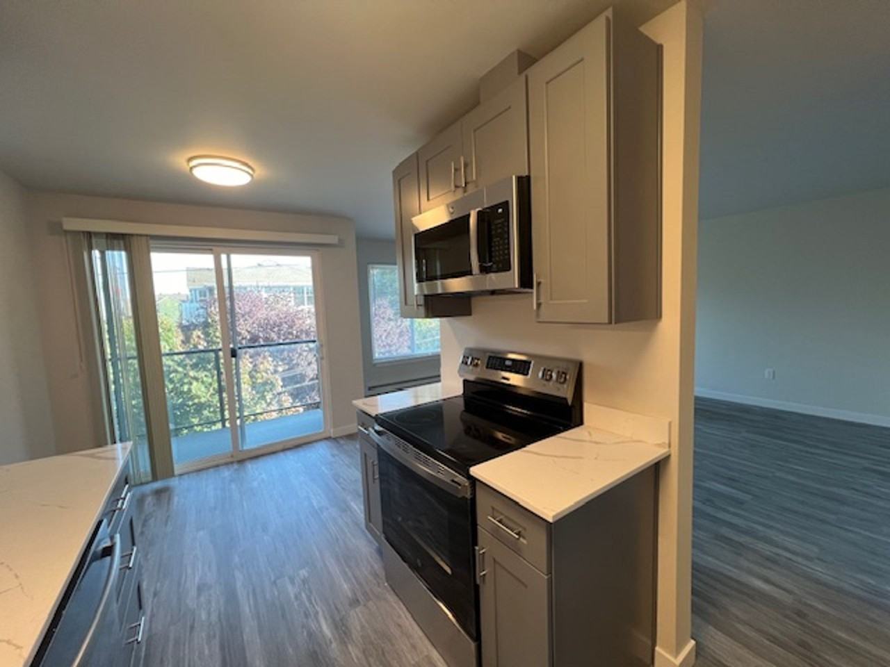 Ekilai Apartments - Photo 5 of 36