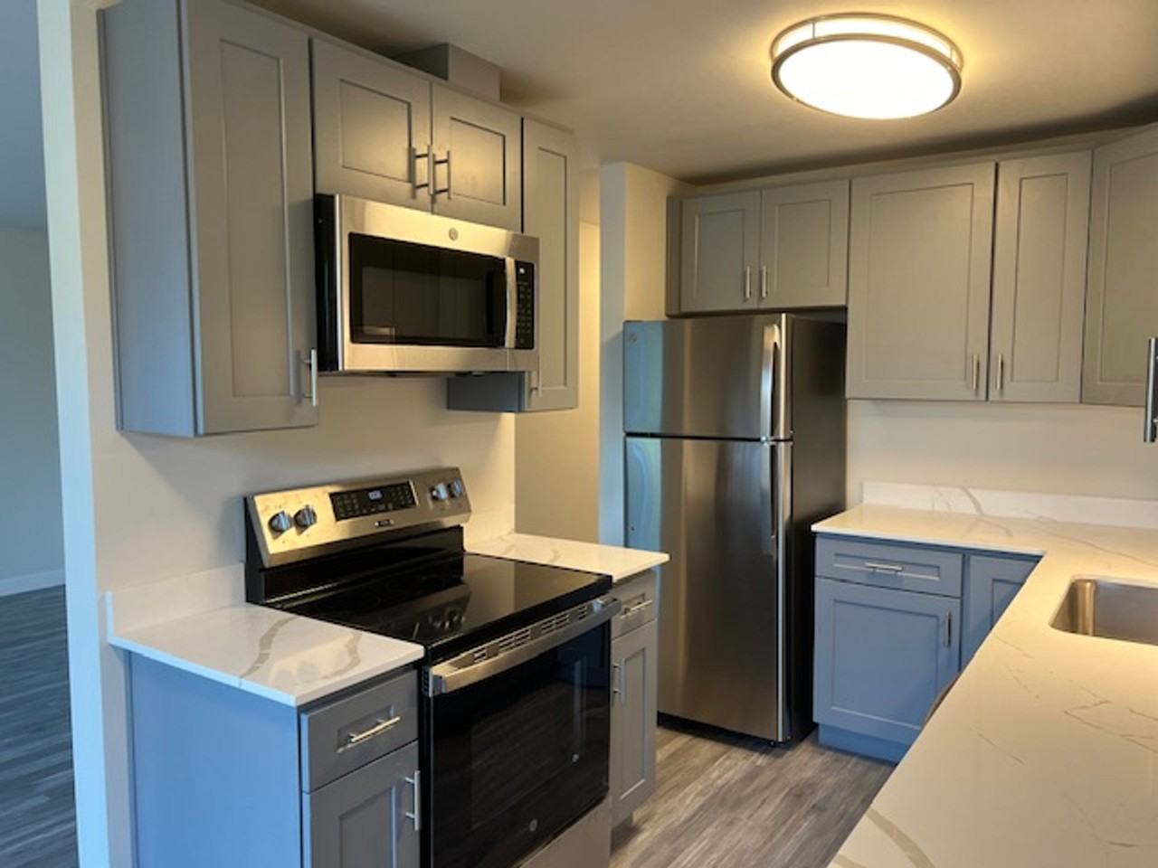 Ekilai Apartments - Photo 2 of 36