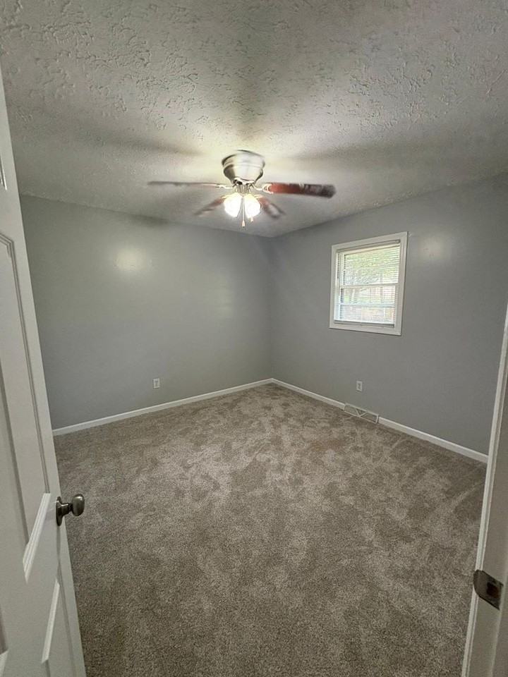 108 Nottingham Ln - Photo 7 of 15