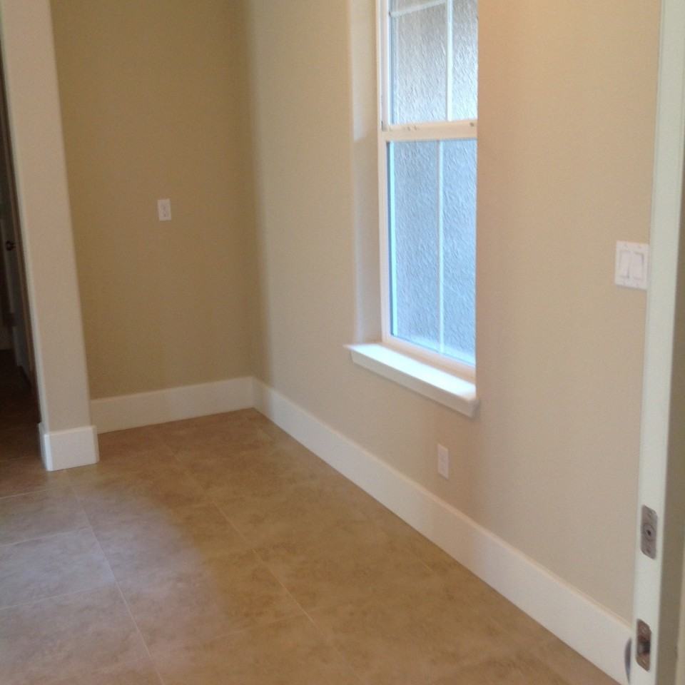 1843 N Whitehorse Ln - Photo 4 of 20