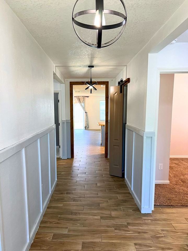 204 Hayworth Ct - Photo 3 of 29