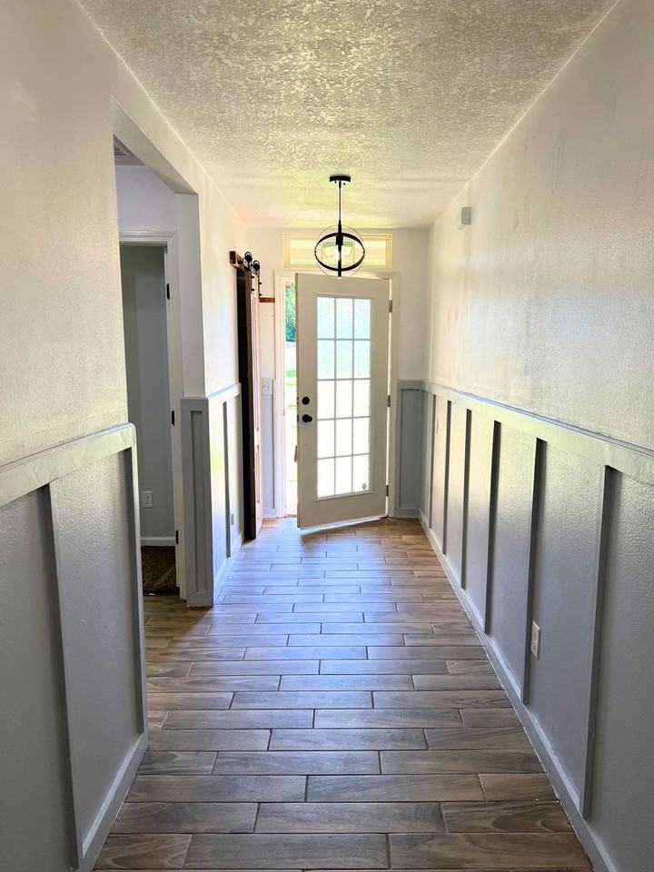 204 Hayworth Ct - Photo 4 of 29