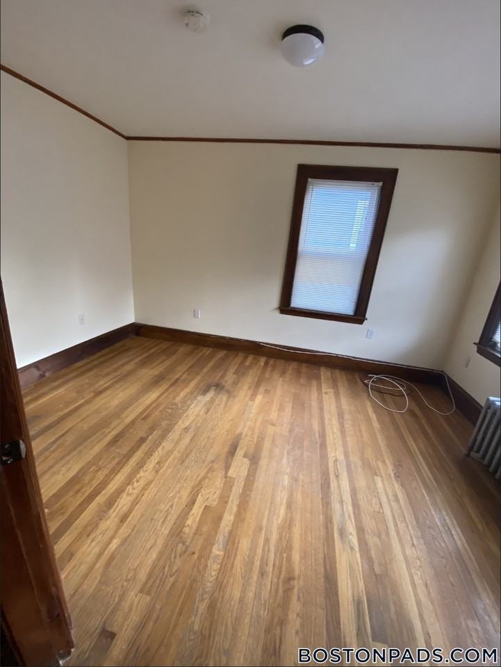 180 Calumet St - Photo 5 of 9
