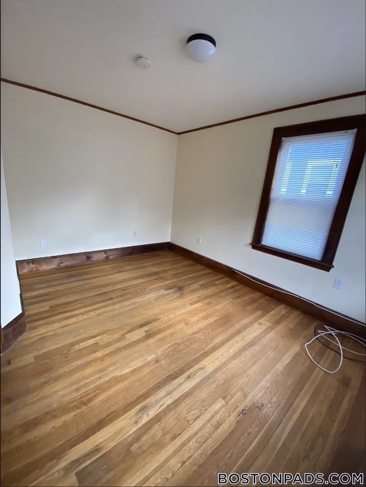180 Calumet St - Photo 6 of 9