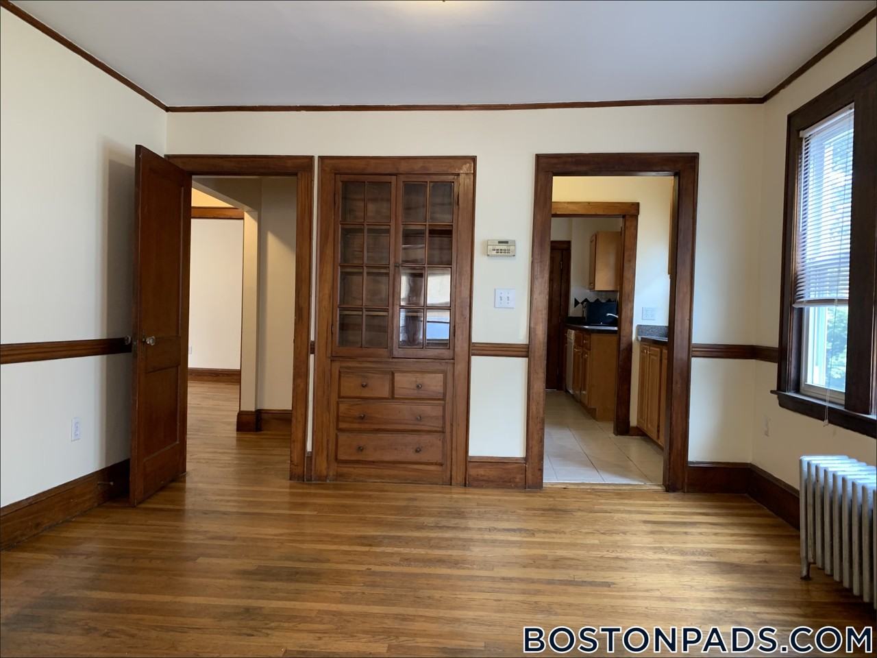 180 Calumet St - Photo 7 of 9